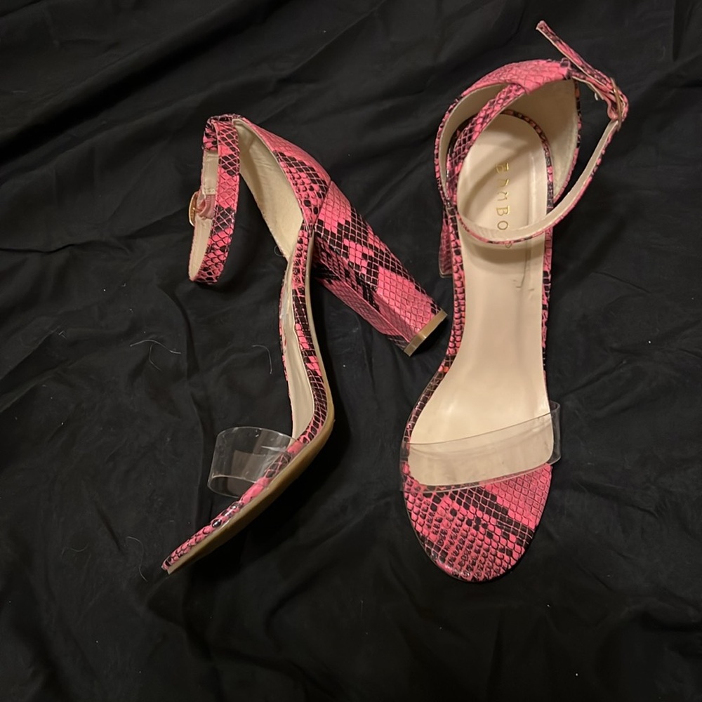 Heels - Picture 2 of 3